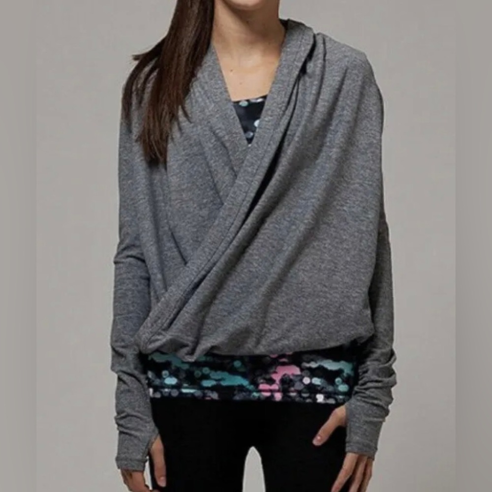 Ivivva girls size 14 four count shrug wrap